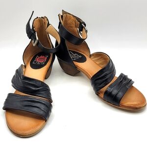 The Miz Mooz Cassie Elegant Black Leather Women's Sandals SIZE 41. #1470